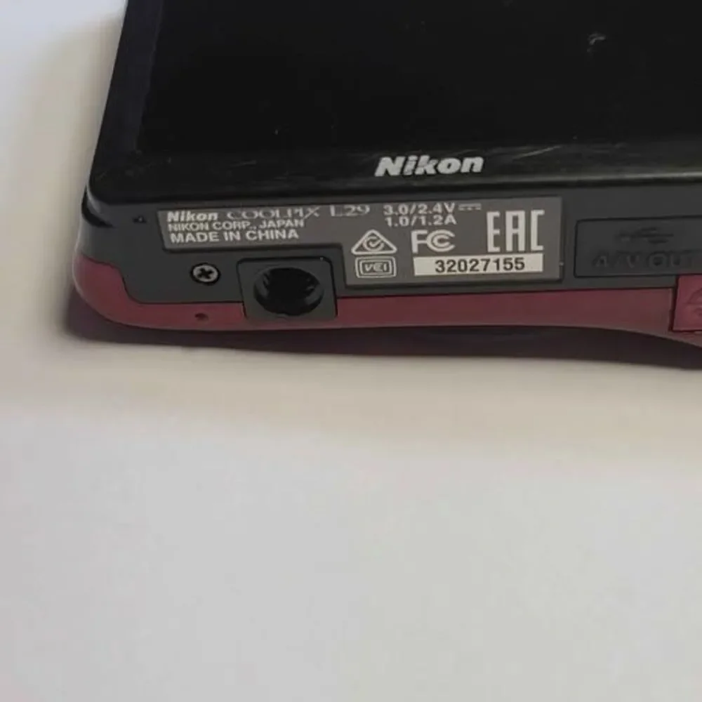 Nikon Coolpix L29 Digital Camera